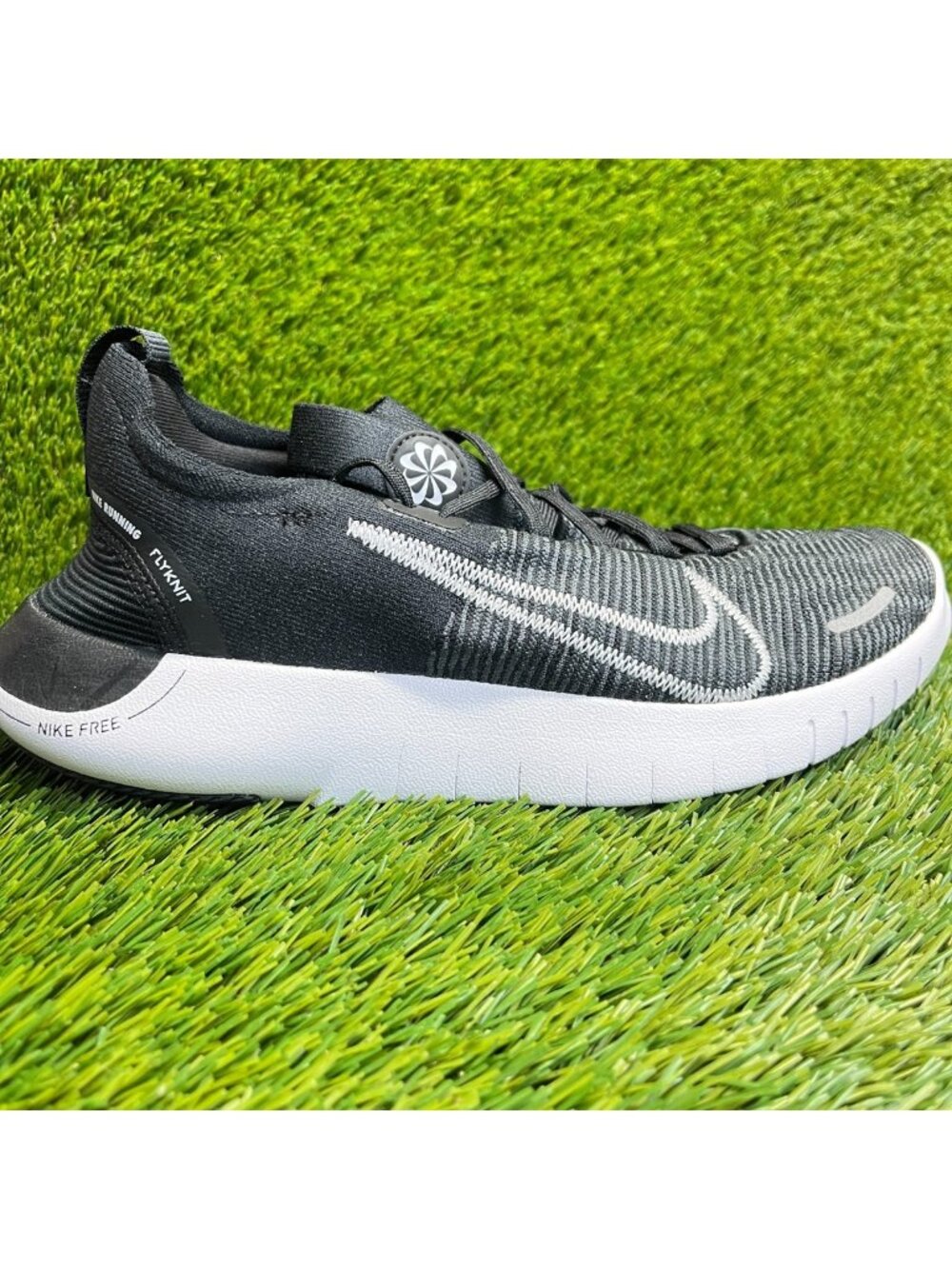Nike Free Run Flyknit Next Nature Mens Size 8 Black White Running Shoes Sneakers